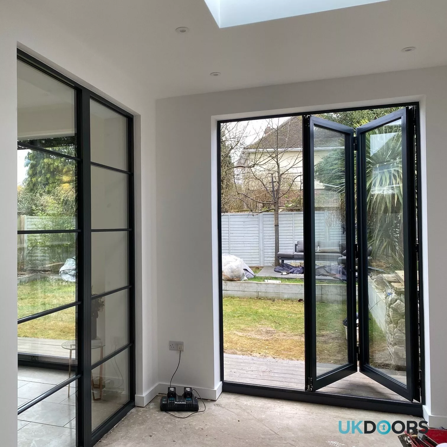 Aluminium vs. Wood: Window Frame Comparison